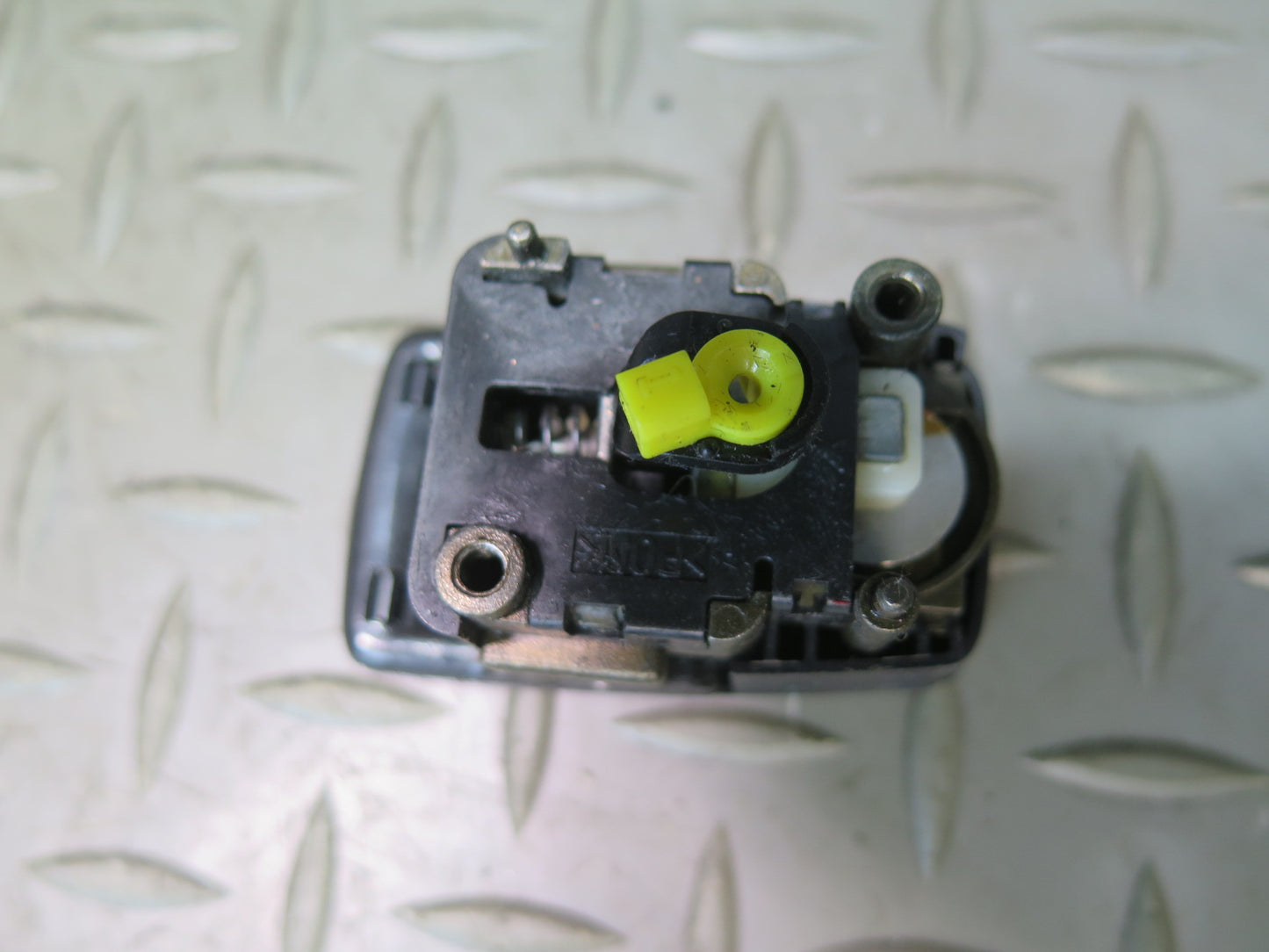 2005 Lexus UCF30L LS430 3UZFE Engine ECU ECM Ignition Trunk Door Lock KEY Set