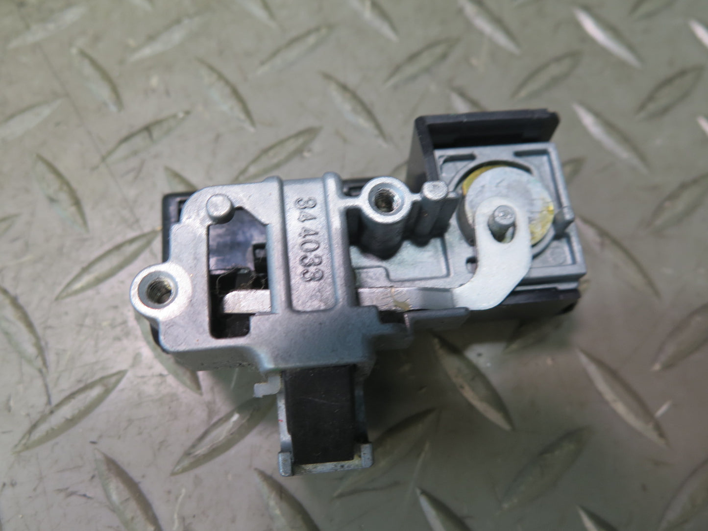 2005 Lexus UCF30L LS430 3UZFE Engine ECU ECM Ignition Trunk Door Lock KEY Set