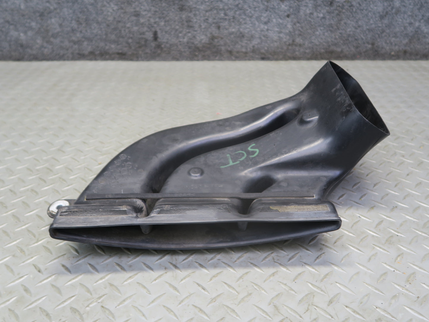 02-10 Lexus UZZ40L SC430 Air Intake Inlet Scoop Duct Tube 17751-50060 OEM