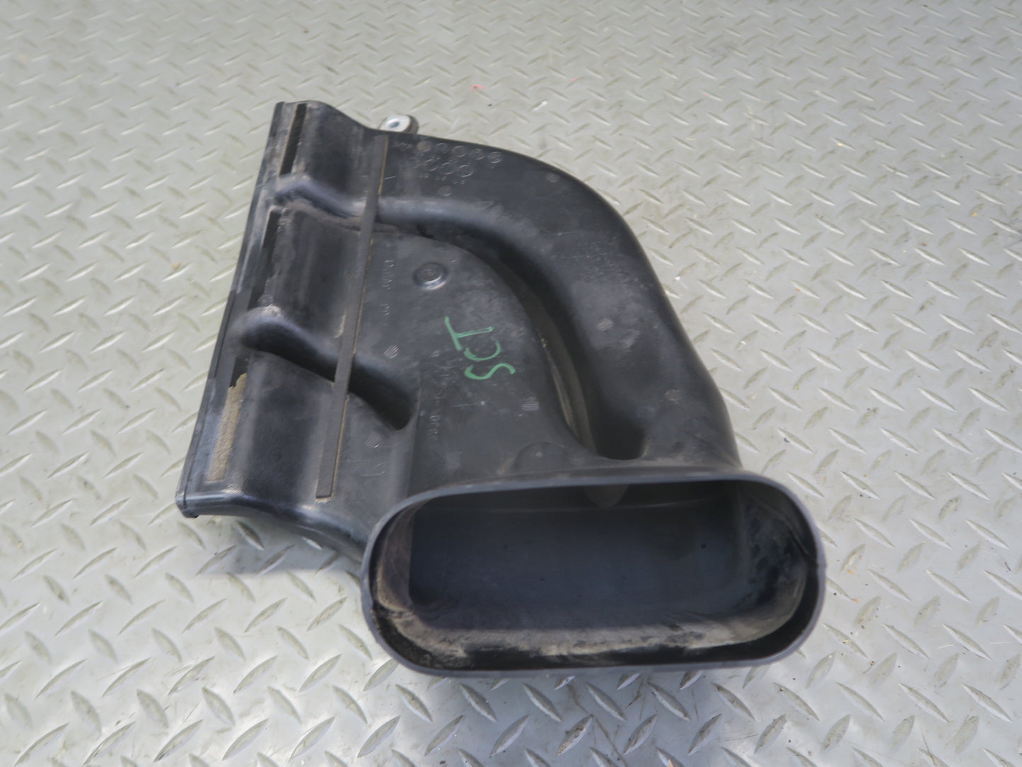 02-10 Lexus UZZ40L SC430 Air Intake Inlet Scoop Duct Tube 17751-50060 OEM