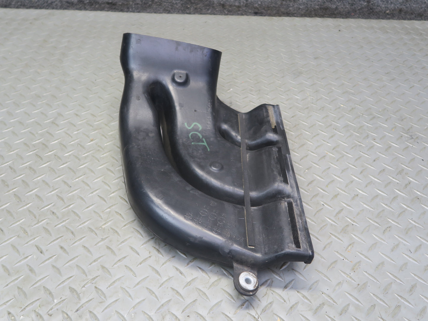 02-10 Lexus UZZ40L SC430 Air Intake Inlet Scoop Duct Tube 17751-50060 OEM