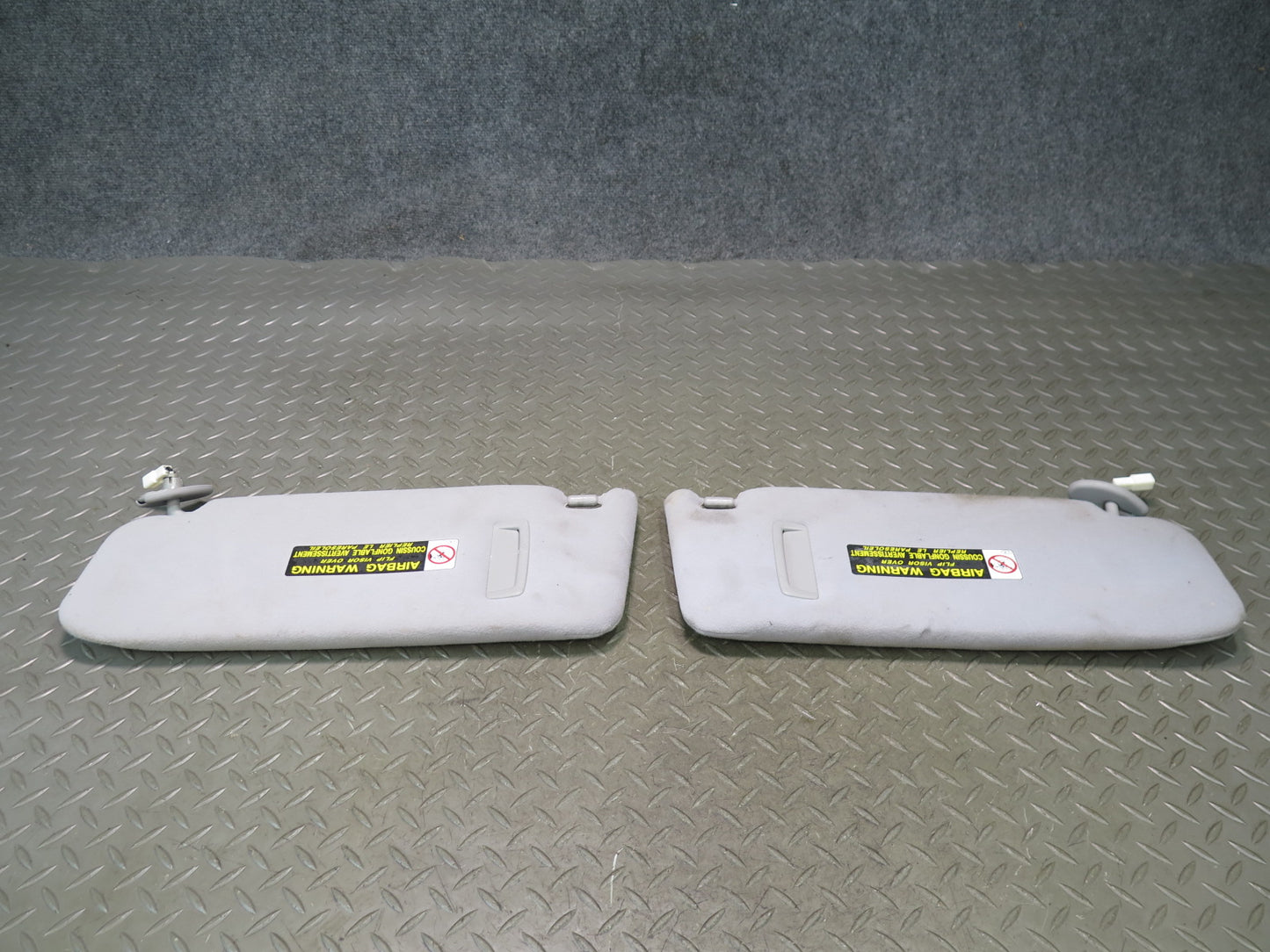 01-06 Lexus UCF30L LS430 Set of 2 Front Left & Right Sun Visor OEM