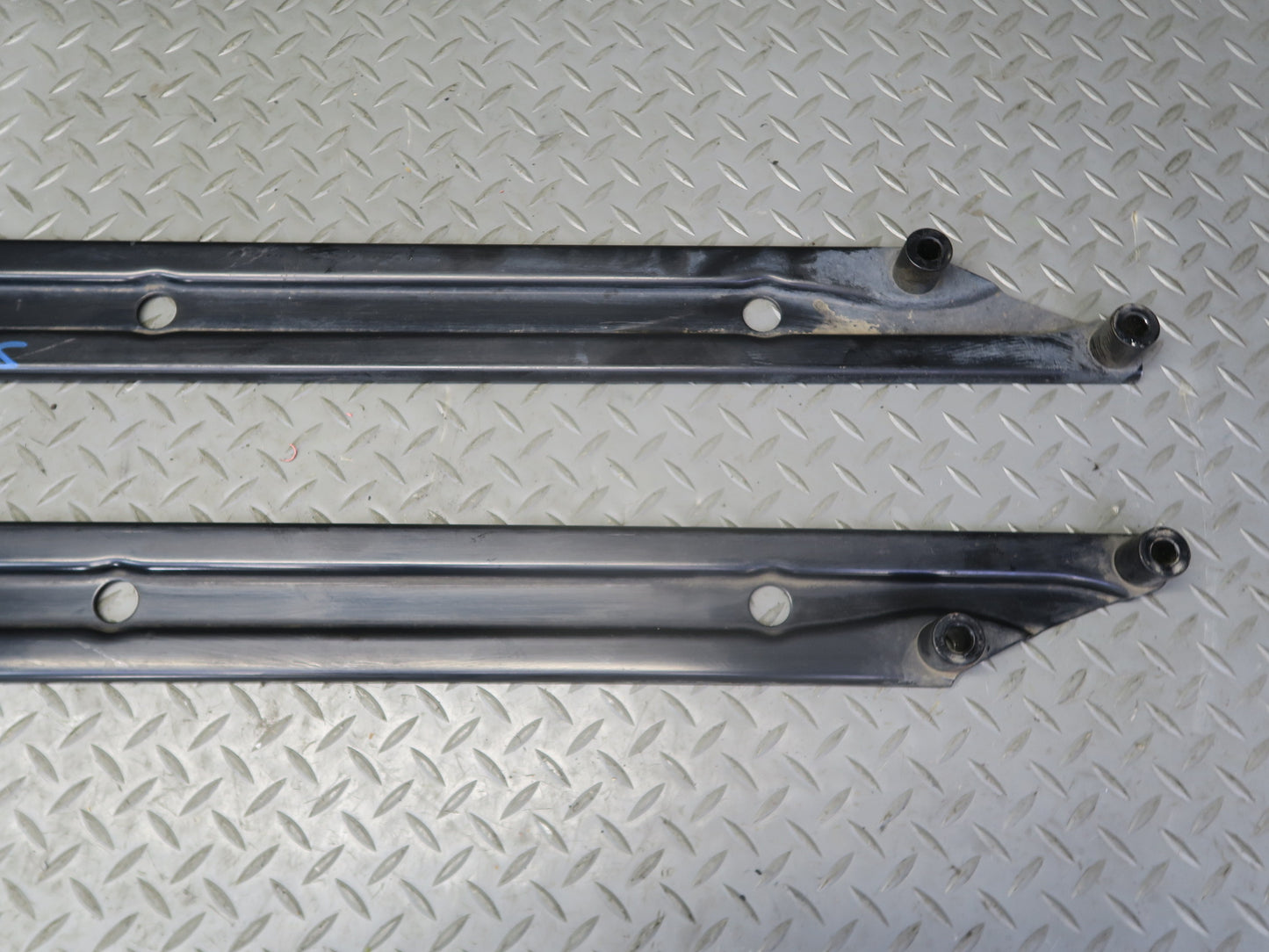 02-10 Lexus UZZ40L SC430 Set of 4 Rear Suspension Mounting Brace Plate 122K OEM