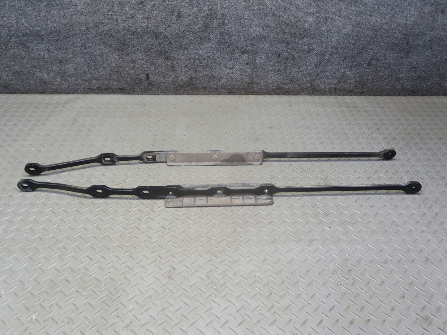 02-10 Lexus UZZ40L SC430 Set of 4 Rear Suspension Mounting Brace Plate 122K OEM