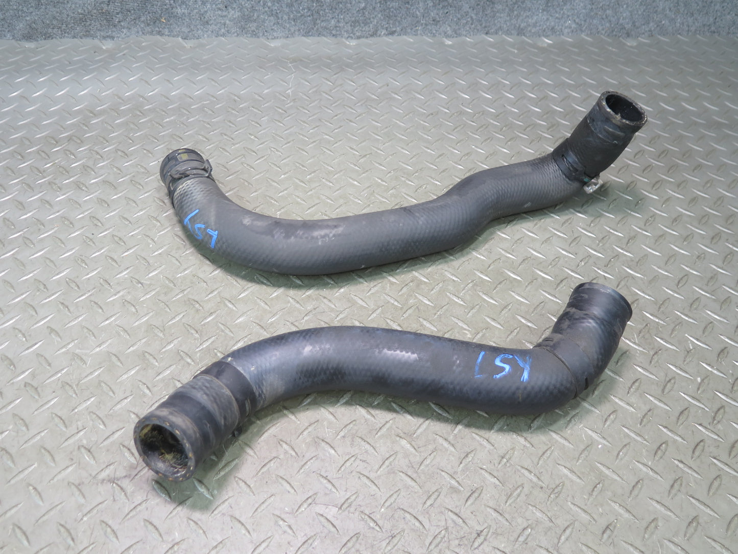01-06 Lexus UCF30L LS430 Set of 2 Engine Radiator Coolant Hose Pipe Line OEM