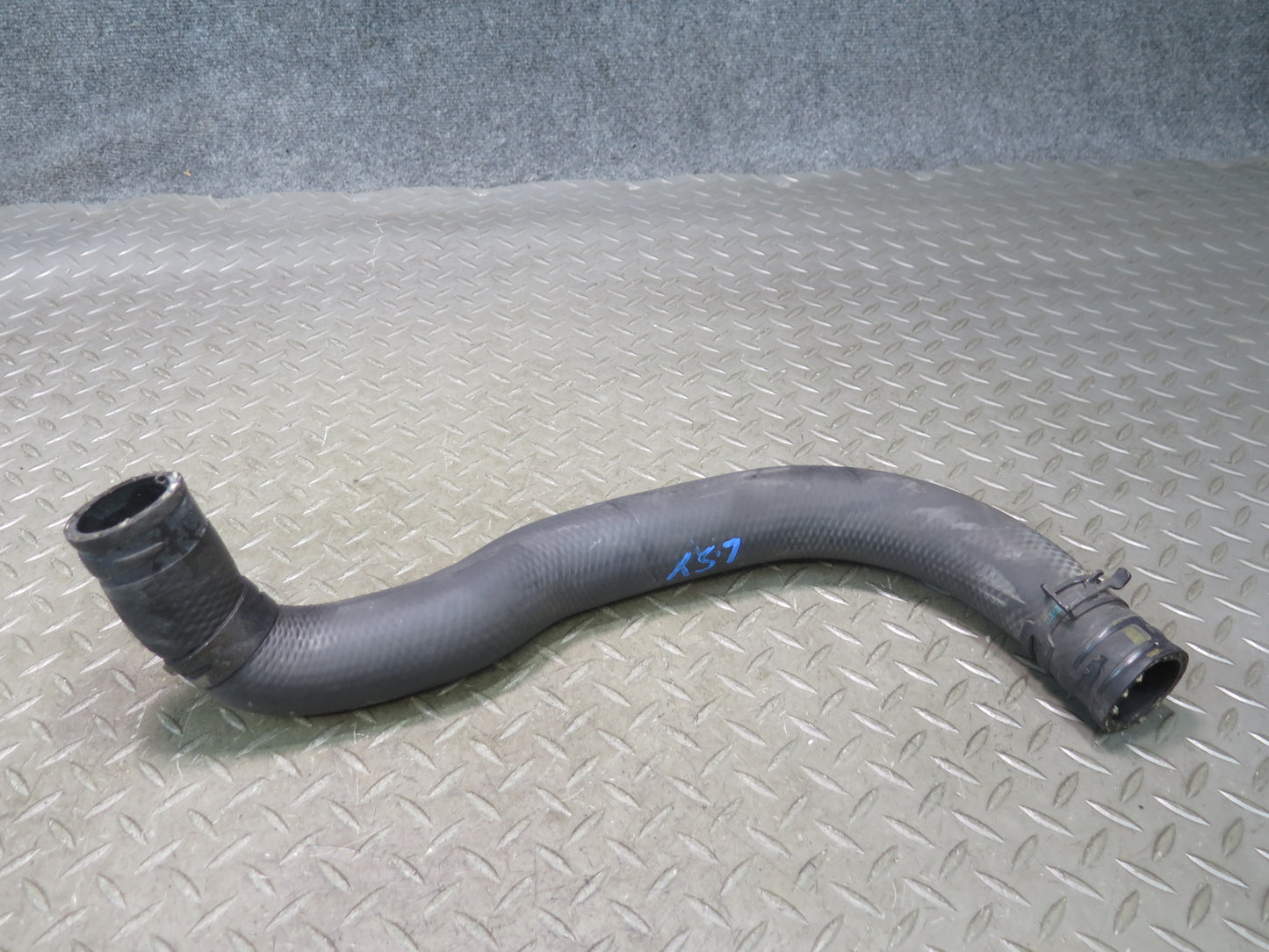 01-06 Lexus UCF30L LS430 Set of 2 Engine Radiator Coolant Hose Pipe Line OEM