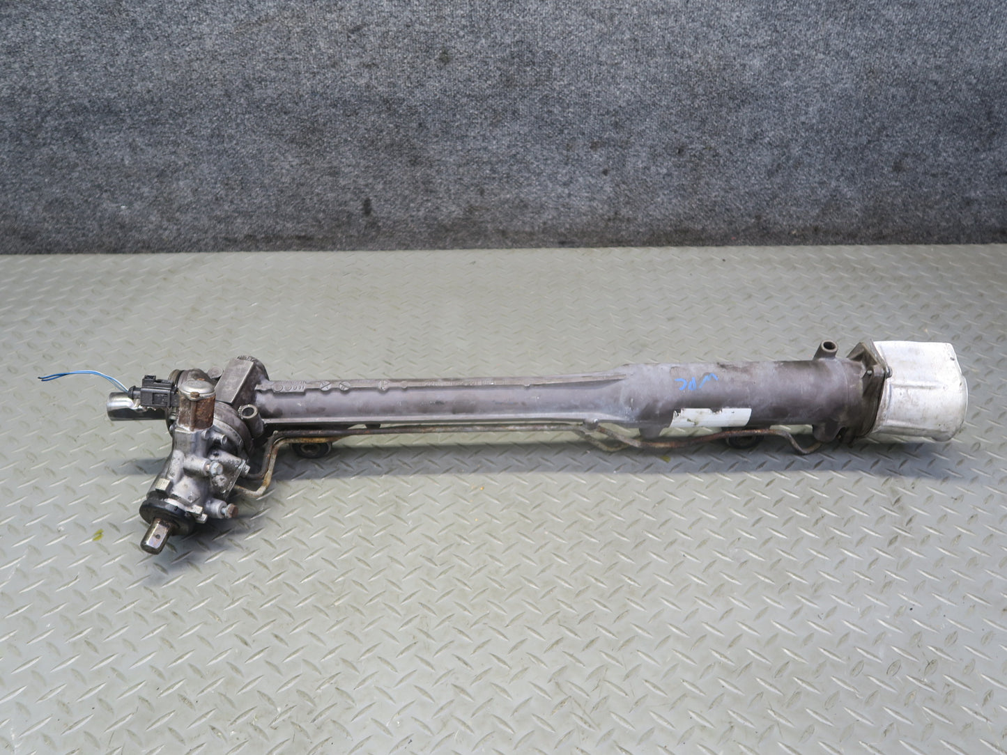 2003-2006 Porsche Cayenne 955 Power Steering Rack & Pinion 7L5422055K