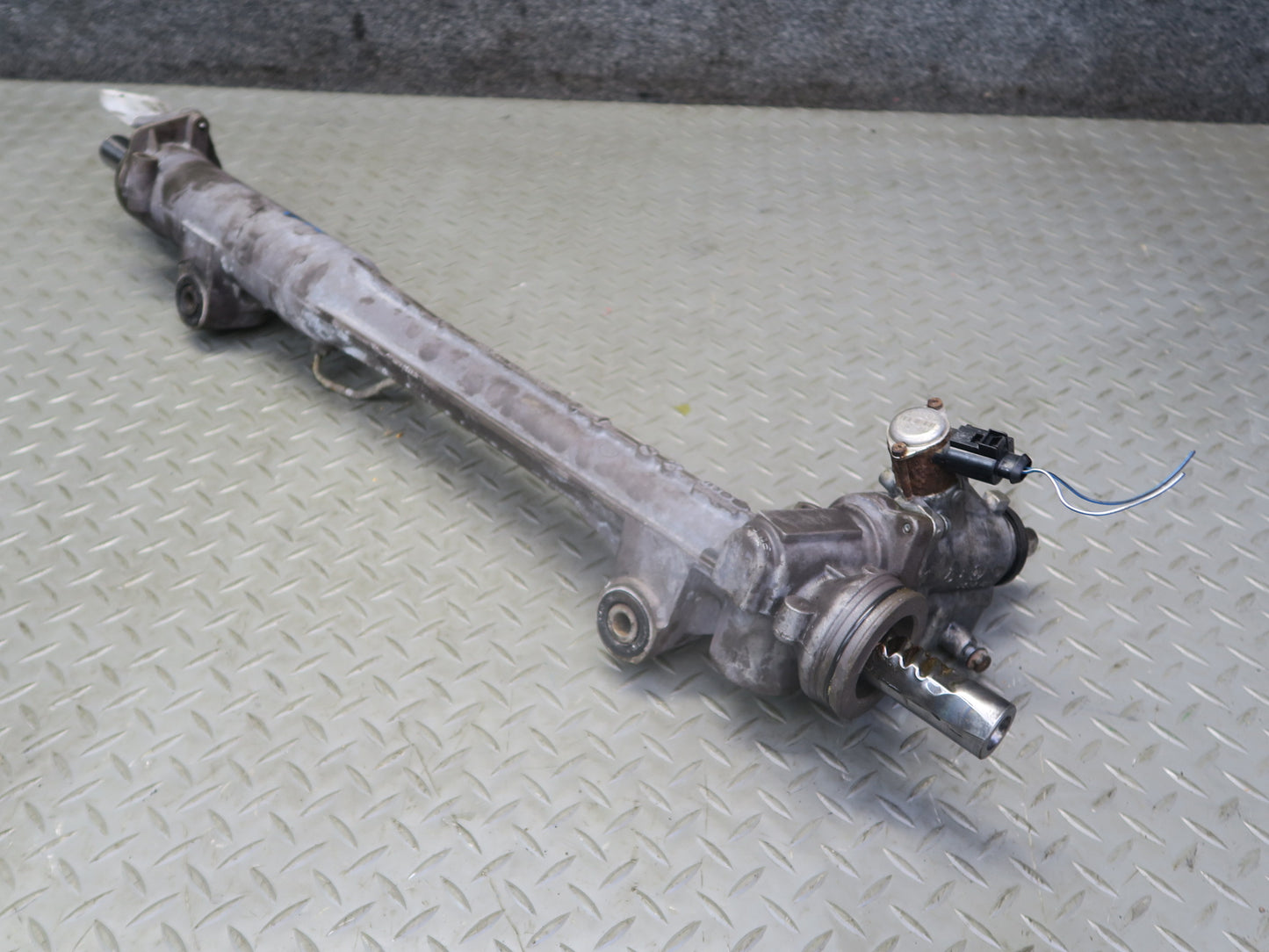 2003-2006 Porsche Cayenne 955 Power Steering Rack & Pinion 7L5422055K