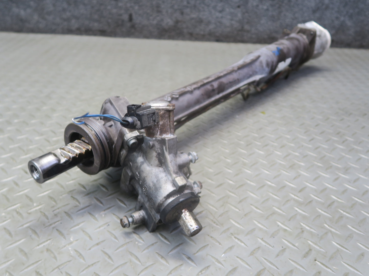 2003-2006 Porsche Cayenne 955 Power Steering Rack & Pinion 7L5422055K