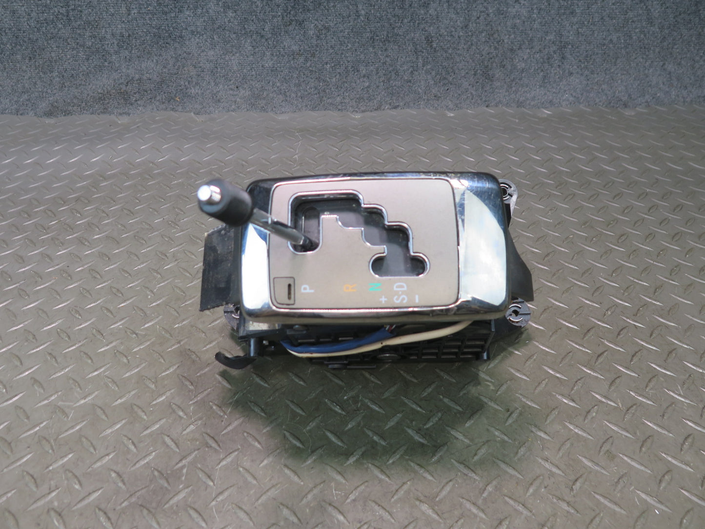 04-06 Lexus UCF30L LS430 A/T Automatic Transmission Shifter OEM