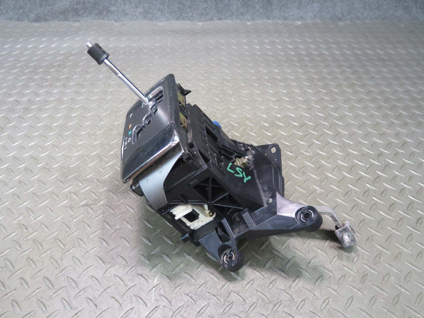 04-06 Lexus UCF30L LS430 A/T Automatic Transmission Shifter OEM
