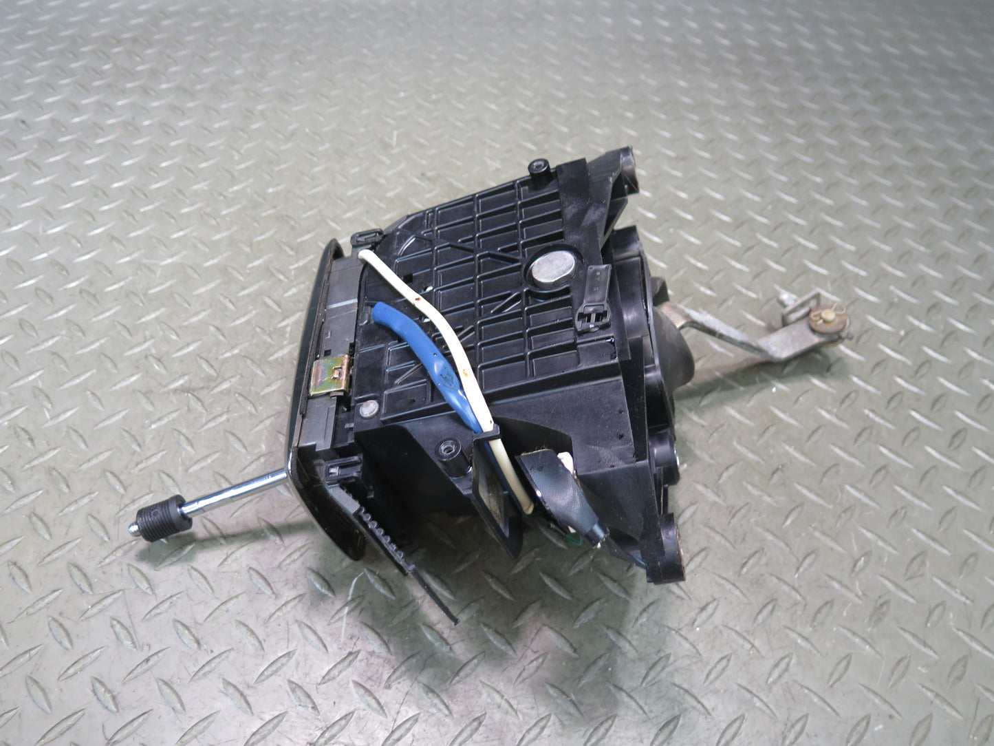 04-06 Lexus UCF30L LS430 A/T Automatic Transmission Shifter OEM
