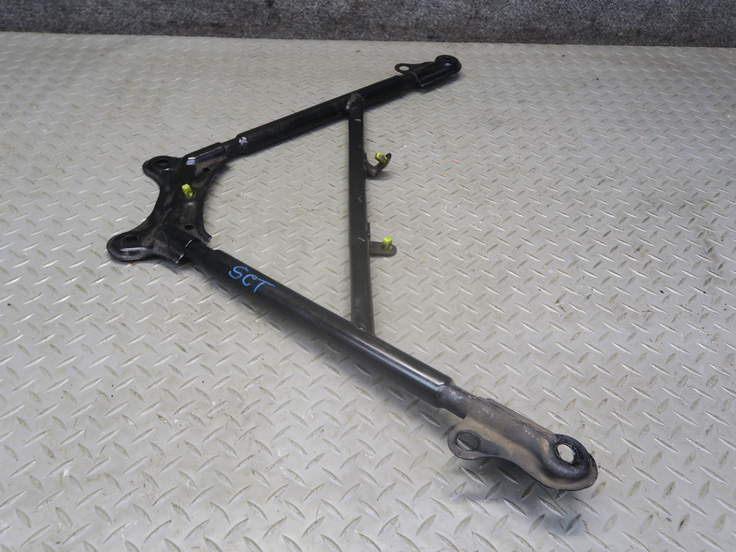 02-10 Lexus SC430 Front Suspension Lower Subframe Crossmember Brace Cradle OEM