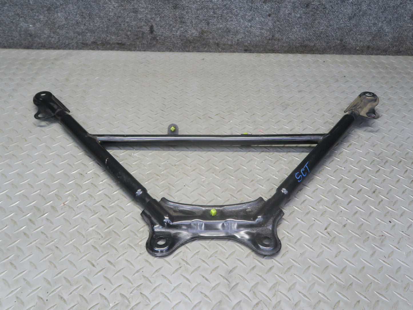 02-10 Lexus SC430 Front Suspension Lower Subframe Crossmember Brace Cradle OEM