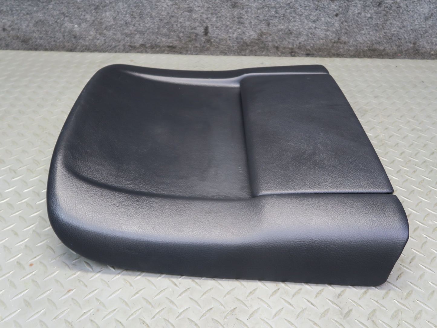 04-06 Lexus UCF30L LS430 Front Left Seat Back Trim Panel Black OEM