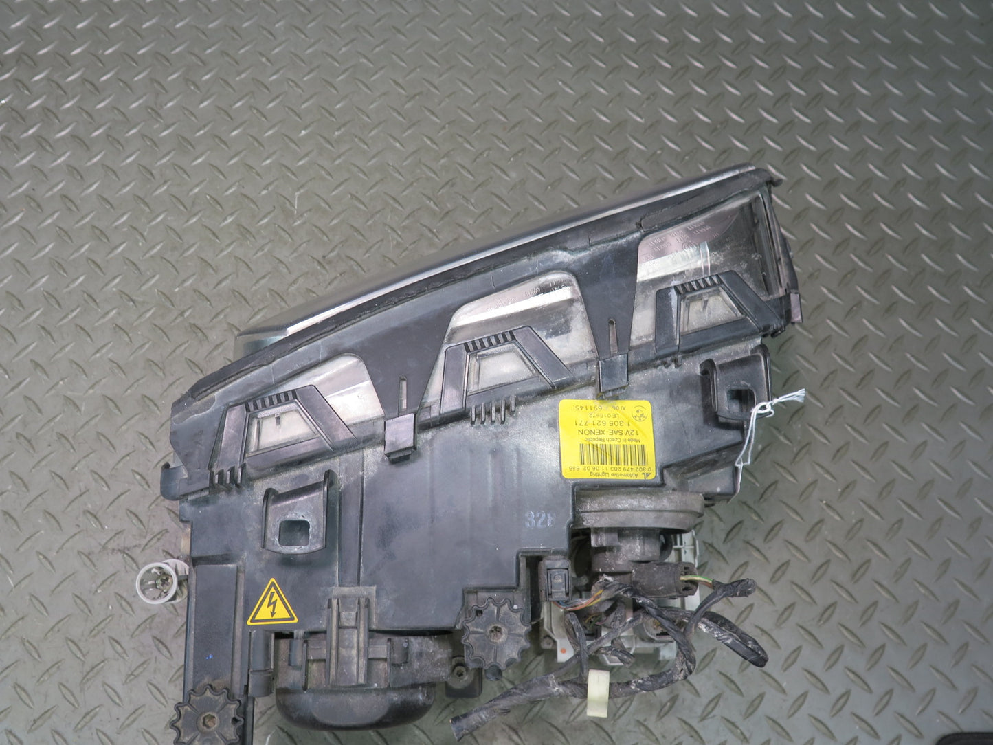 01-03 BMW E46 330ci Coupe Convert Front Left BI Xenon HID Headlight Lamp OEM