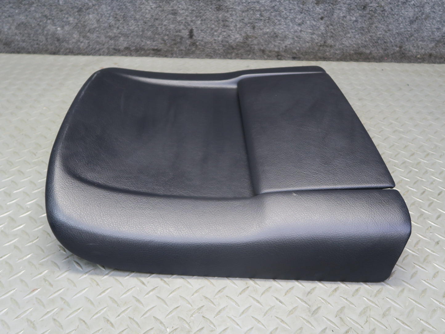 04-06 Lexus UCF30L LS430 Front Right Seat Back Trim Panel Black OEM