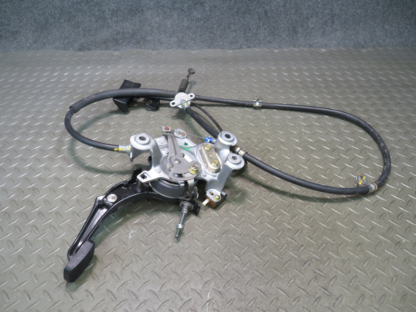 01-06 Lexus UCF30L LS430 Emergency Parking Brake Pedal w Release & Cable OEM