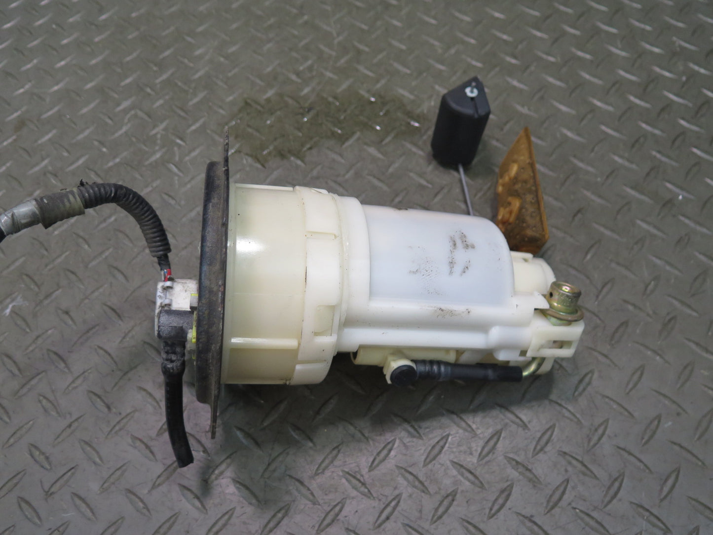 04-06 Lexus UCF30L LS430 Set of 2 Fuel Pump Level Sensor Sending Unit OEM