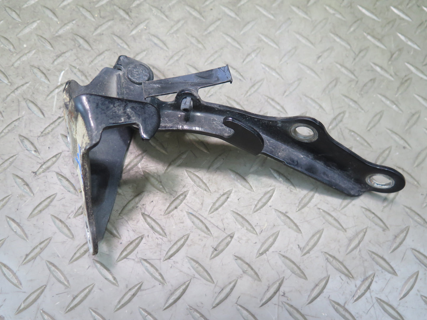01-06 Lexus UCF30L LS430 Set of 2 Front Left & Right Hood Hinge OEM