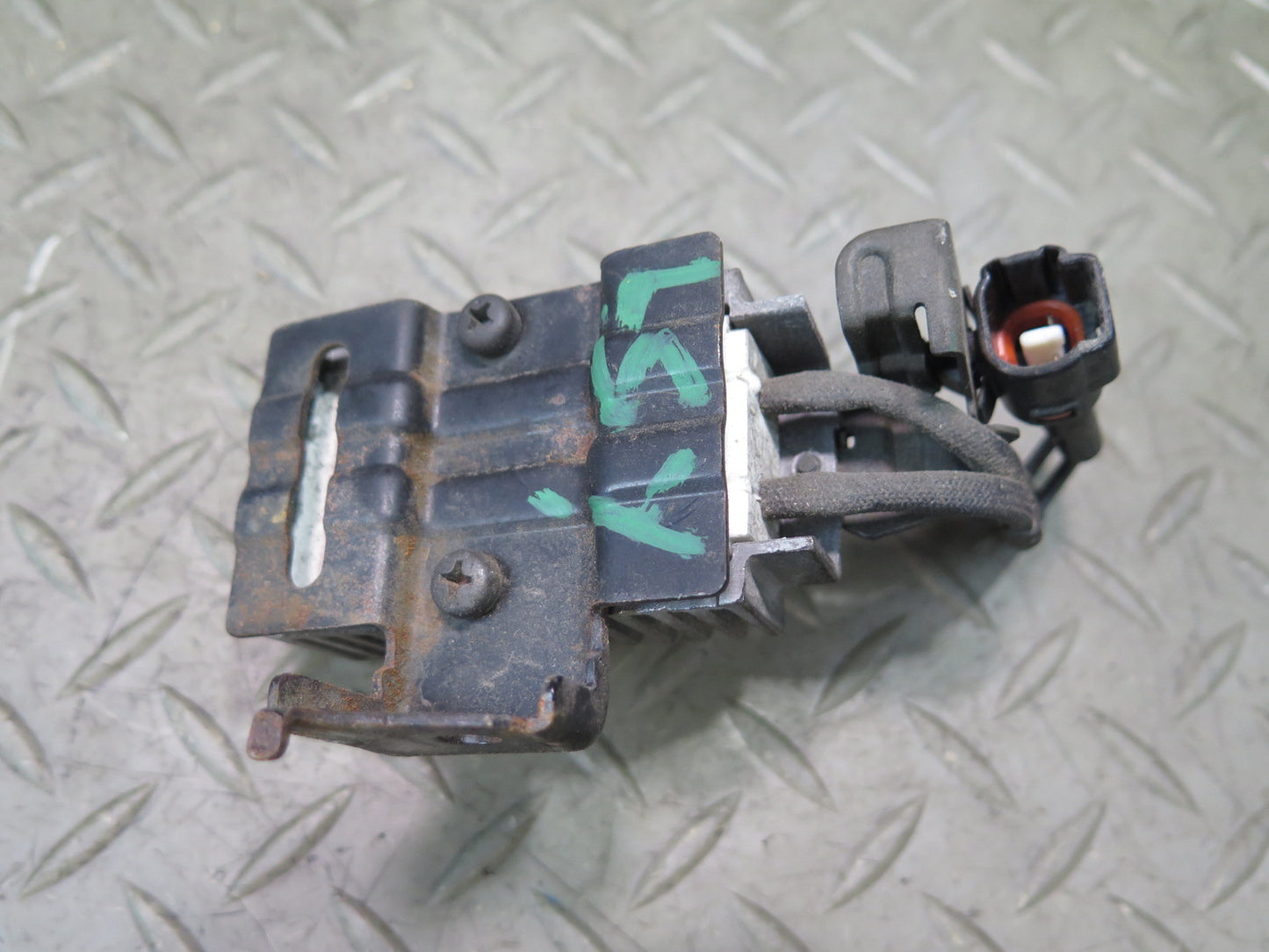 04-06 Lexus UCF30L LS430 Fuel Pump Resistor Module 23080-50140 OEM