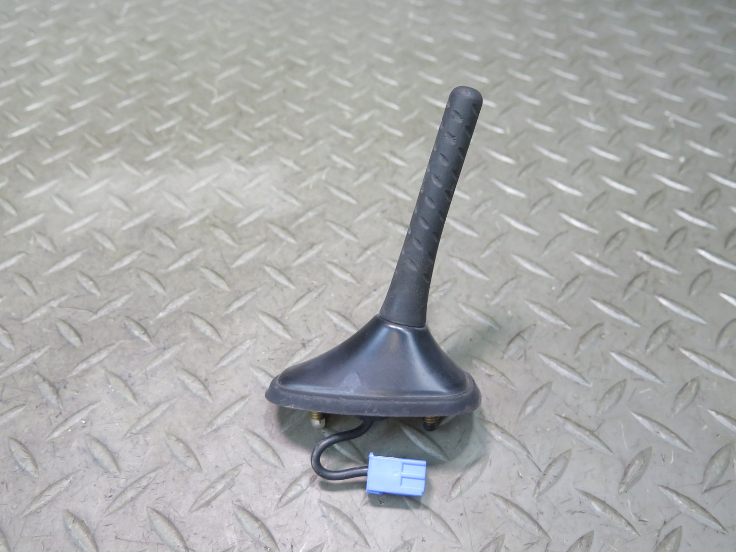01-06 Lexus UCF30L LS430 Rear Roof Antenna OEM
