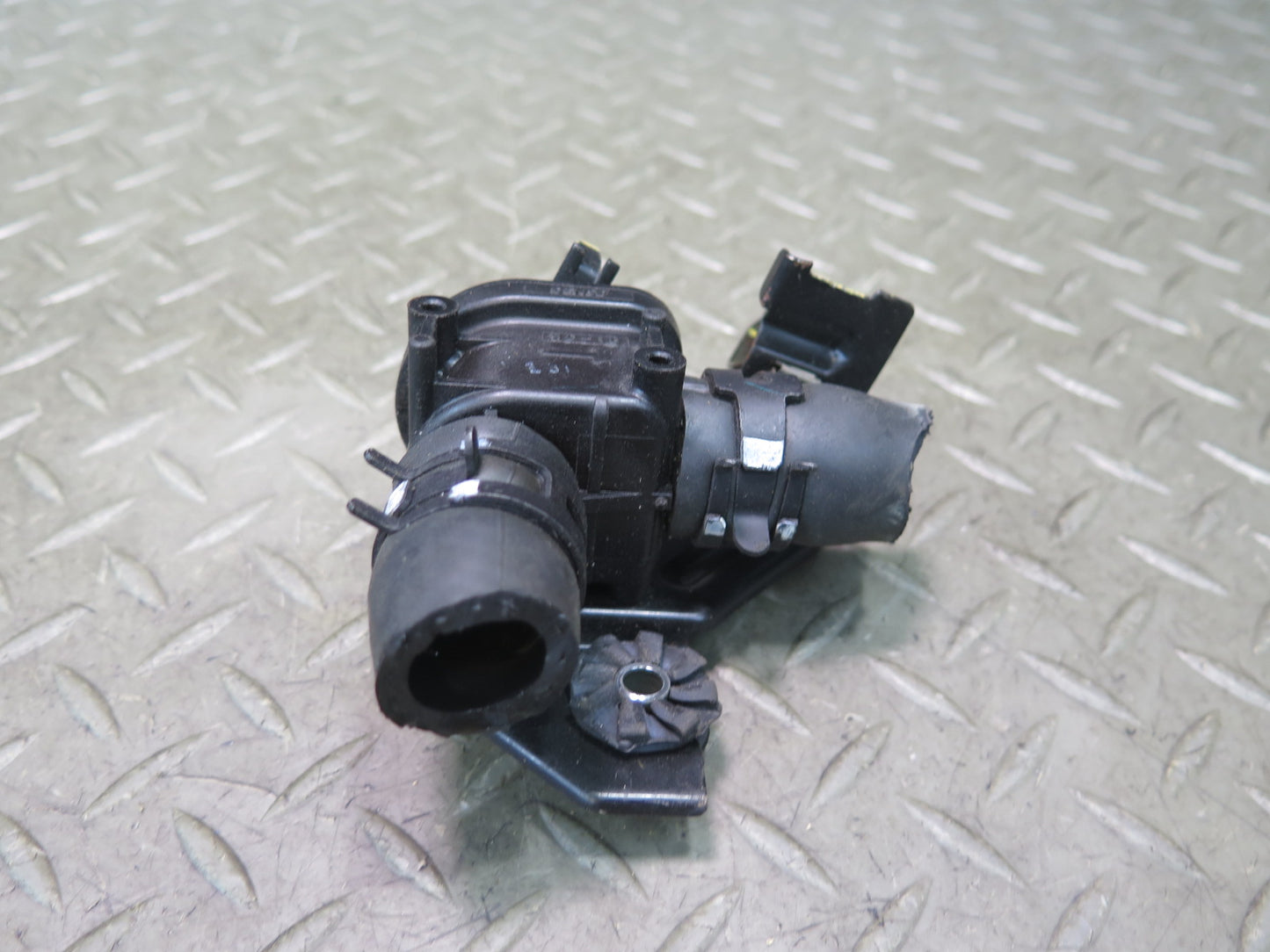 01-06 Lexus UCF30L LS430 Hvac Heater Control Water Valve OEM