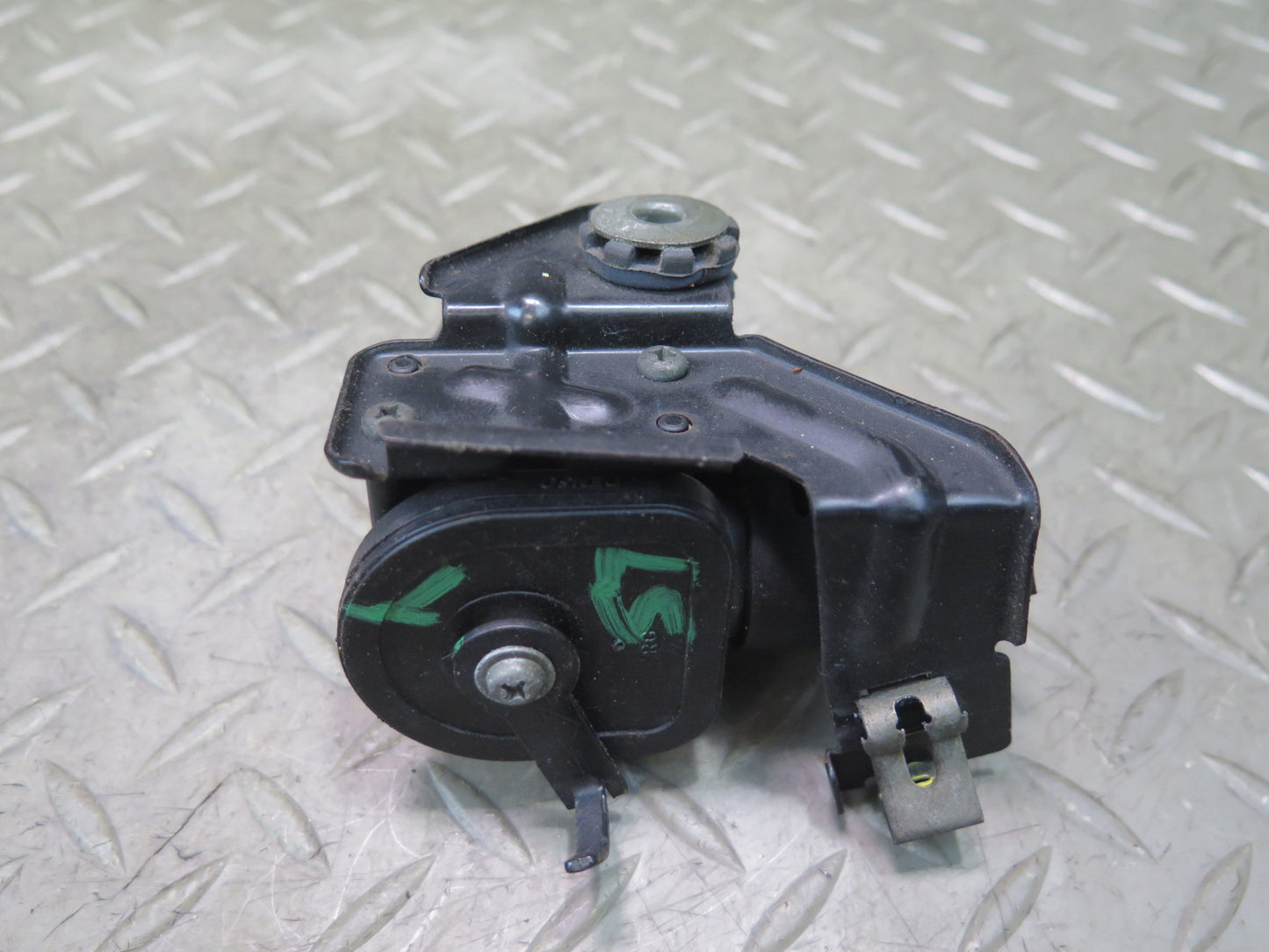 01-06 Lexus UCF30L LS430 Hvac Heater Control Water Valve OEM