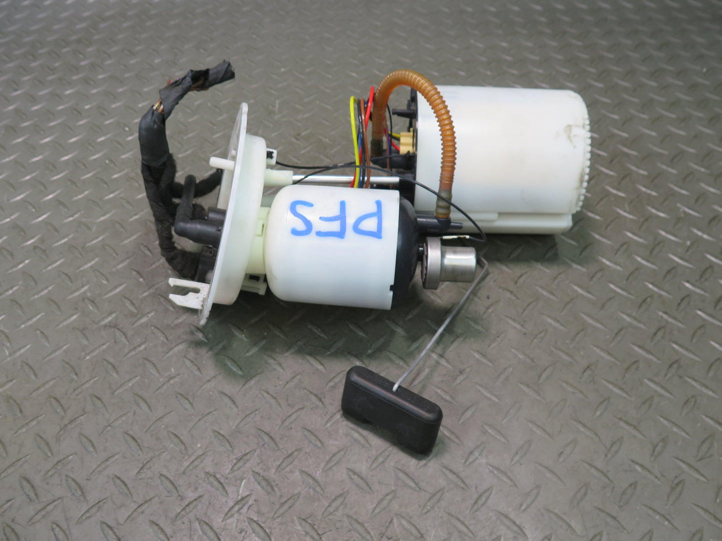 13-16 Audi RS5 4.2L V8 Fuel Pump Level Sensor Sending Unit Assembly OEM