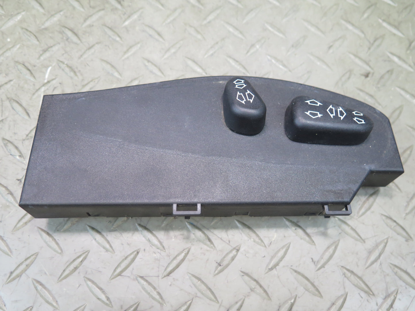 01-06 BMW E46 330ci Convertible Front Right Seat Adjustment Control Switch OEM