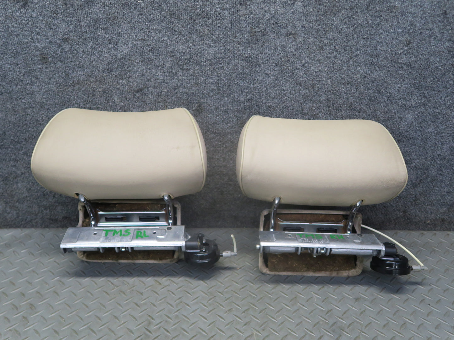94-99 Mercedes W140 Set of 2 Rear Left & Right Seat Leather Headrest OEM