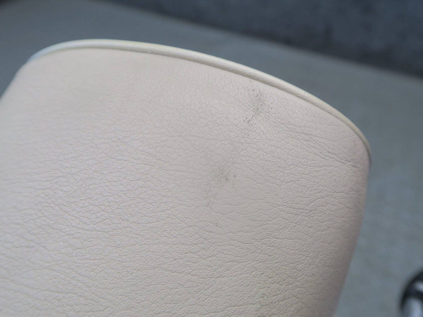 94-99 Mercedes W140 Set of 2 Rear Left & Right Seat Leather Headrest OEM