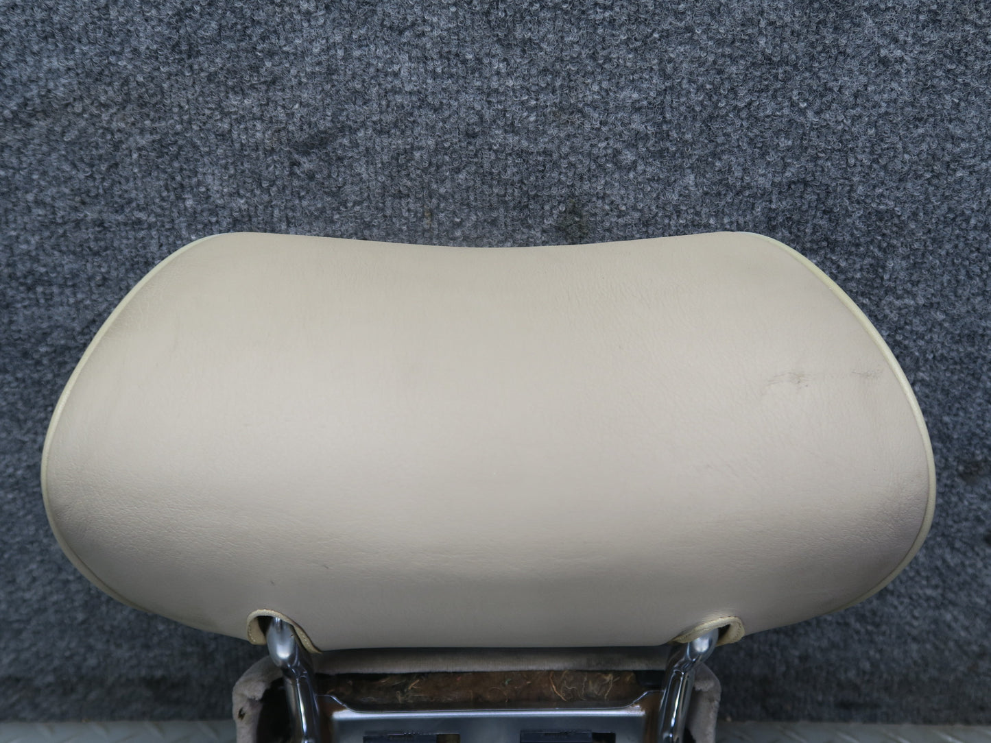 94-99 Mercedes W140 Set of 2 Rear Left & Right Seat Leather Headrest OEM