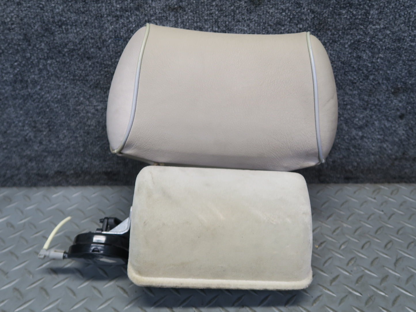 94-99 Mercedes W140 Set of 2 Rear Left & Right Seat Leather Headrest OEM