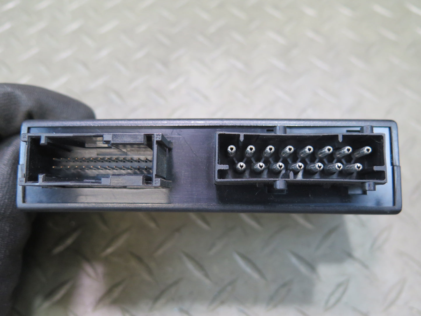 01-06 BMW E46 330ci Front Right or Left Seat Memory Control Module 7067801 OEM