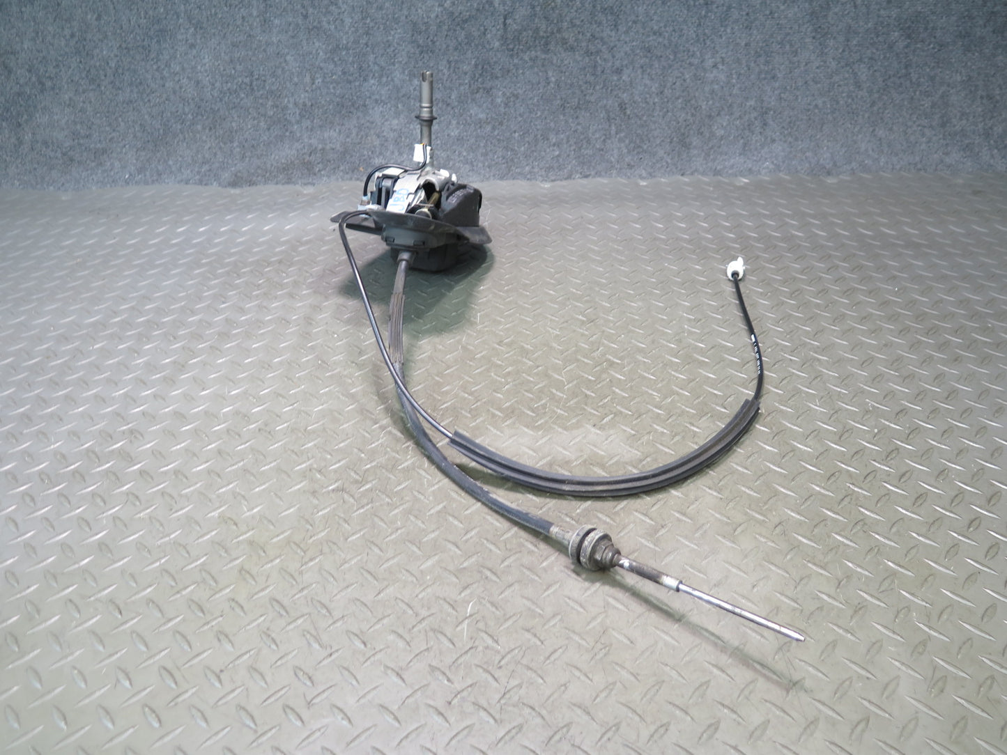 02-06 BMW E46 330ci A/T Automatic Transmission Gear Shifter w Cable OEM