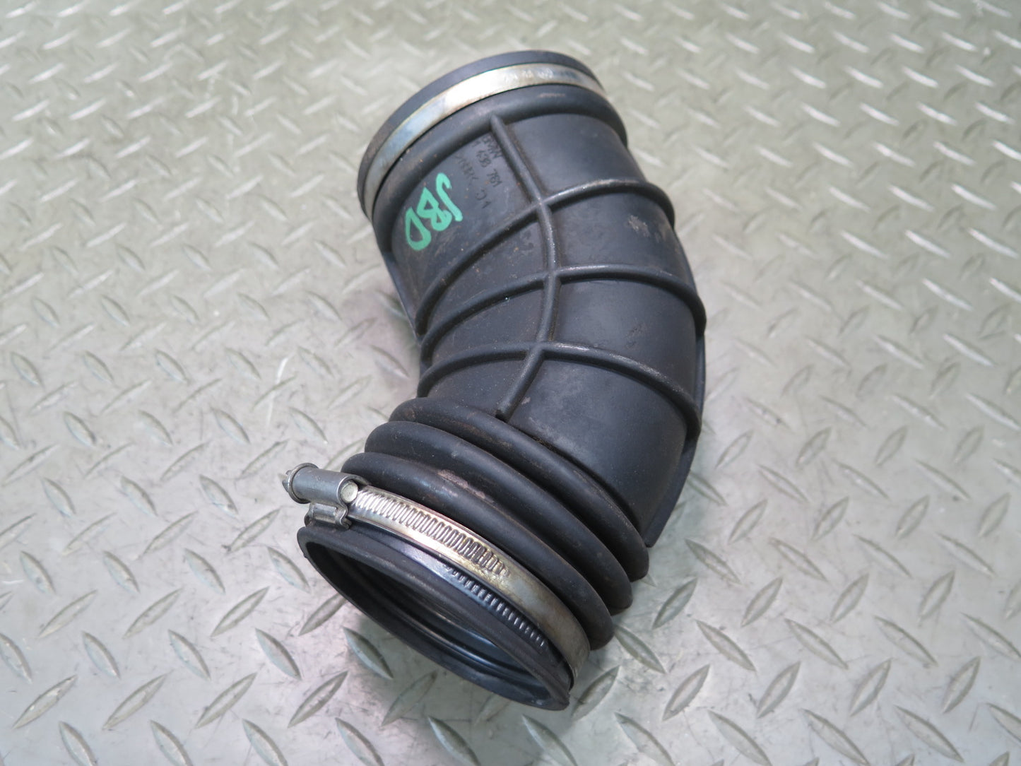 01-06 BMW E46 330Ci M54 3.0L Air Intake Duct Hose Boot Tube 1438761 OEM