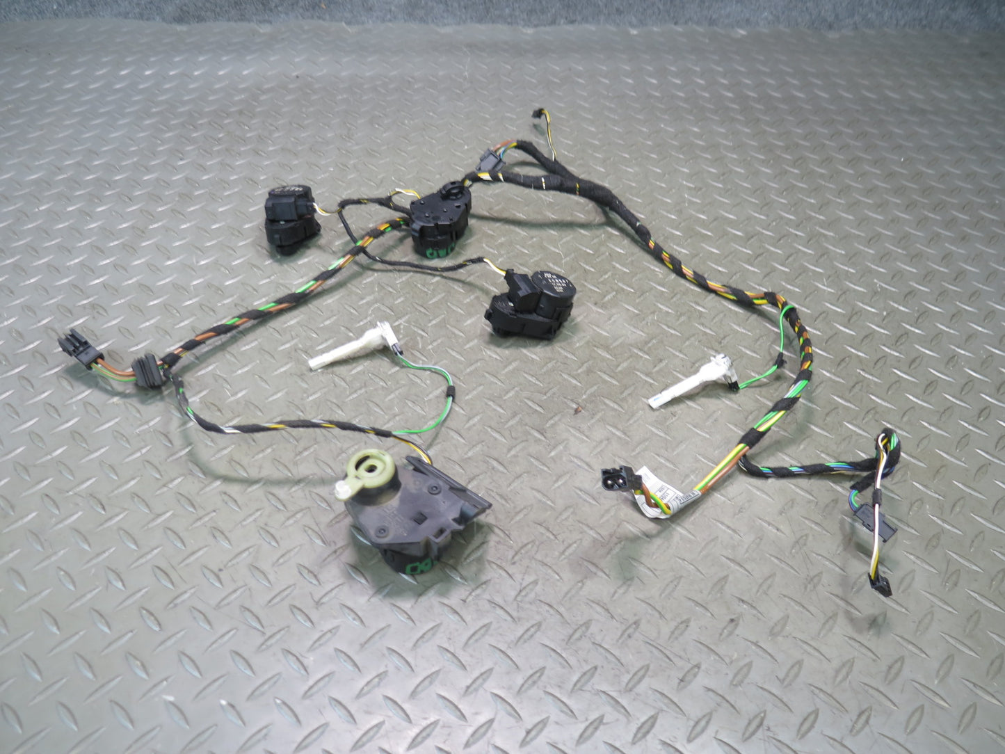 01-06 BMW E46 330ci A/C Heater Flap Door Actuator Motor Wiring Set OEM