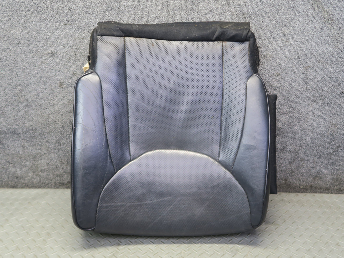 04-06 Lexus UCF30L LS430 Front Right Seat Lower Leather Cushion Black OEM