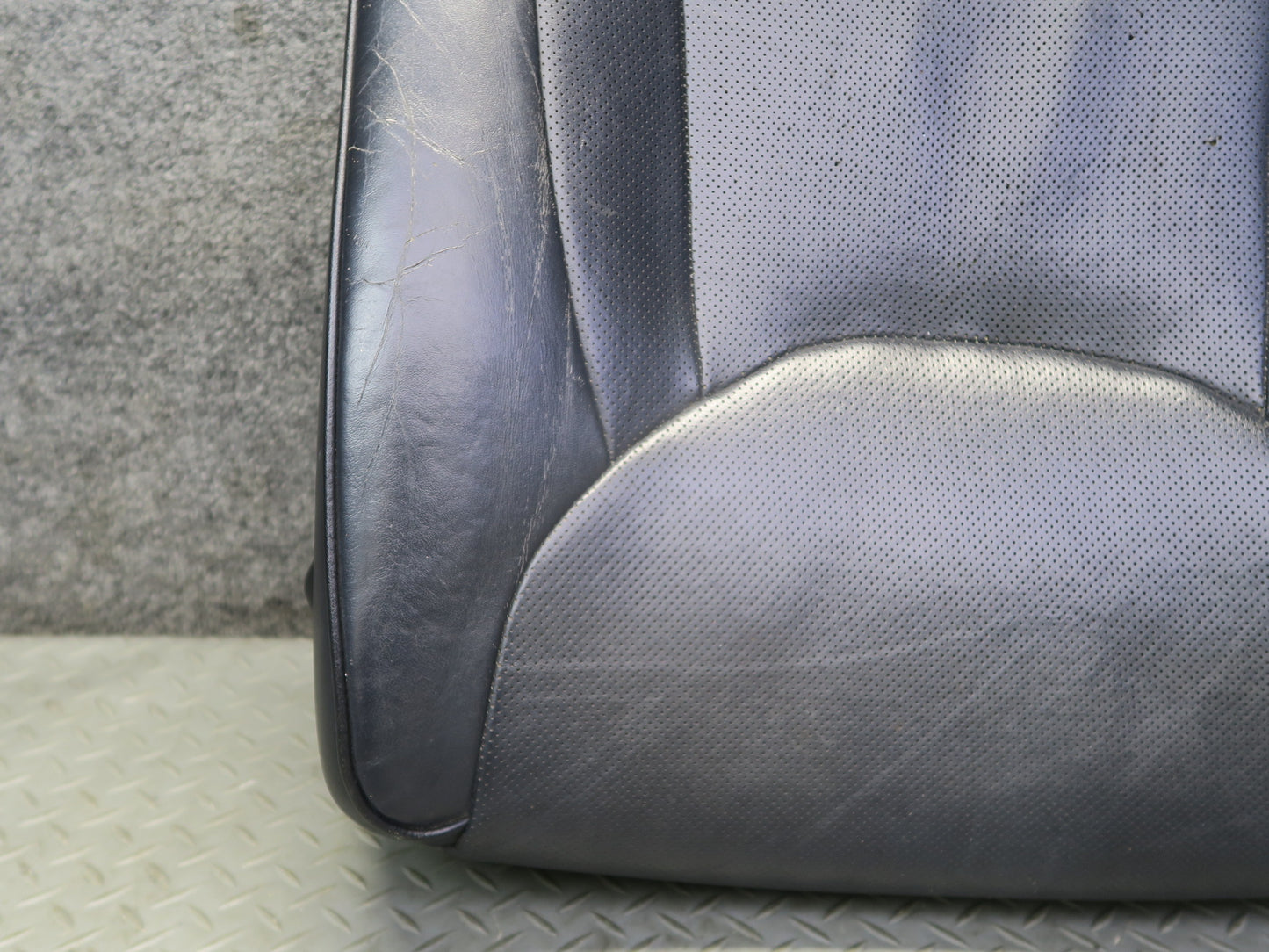 04-06 Lexus UCF30L LS430 Front Right Seat Lower Leather Cushion Black OEM