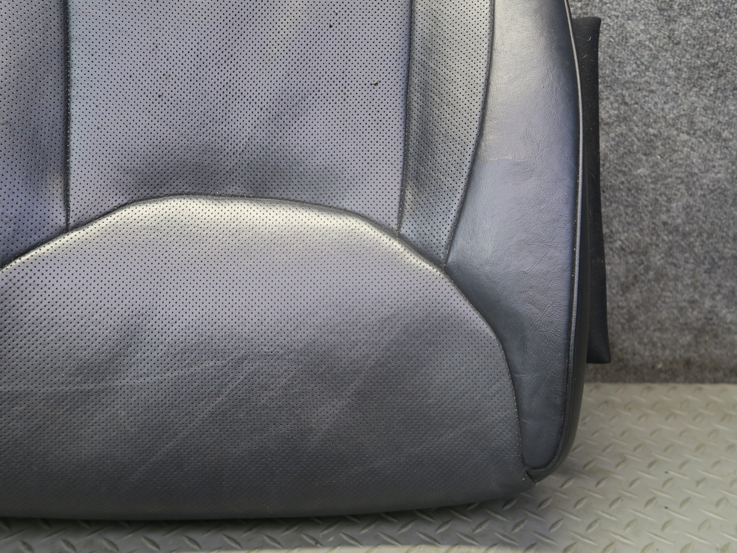 04-06 Lexus UCF30L LS430 Front Right Seat Lower Leather Cushion Black OEM