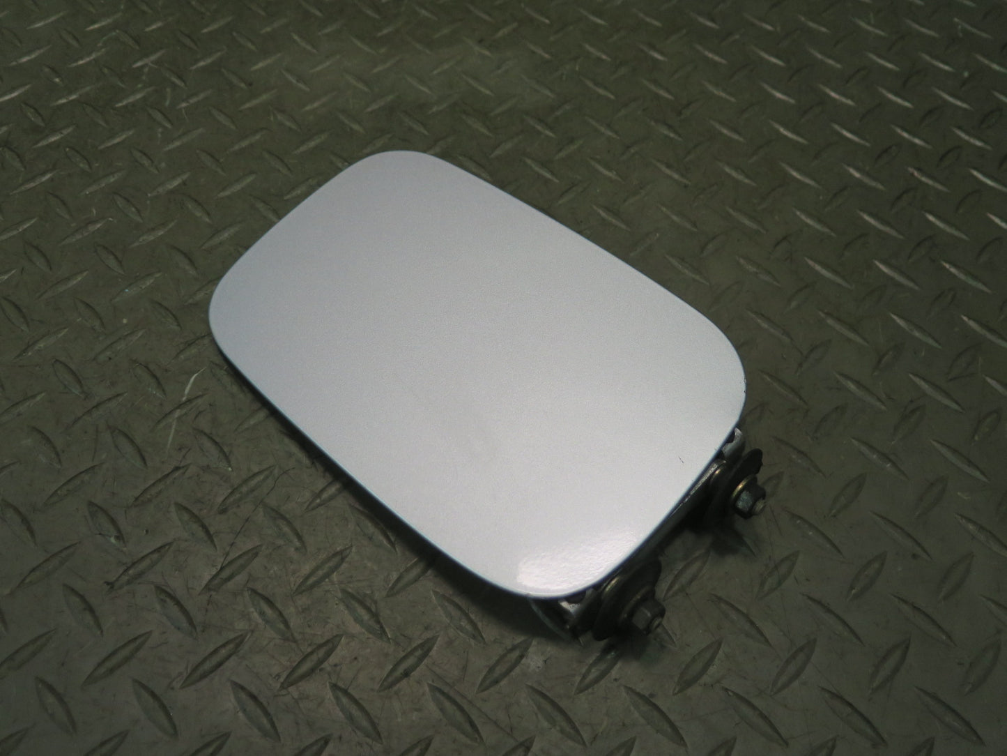 01-06 BMW E46 330ci Convertible Fuel Tank Filler Door Lid Cover Titan Silver OEM