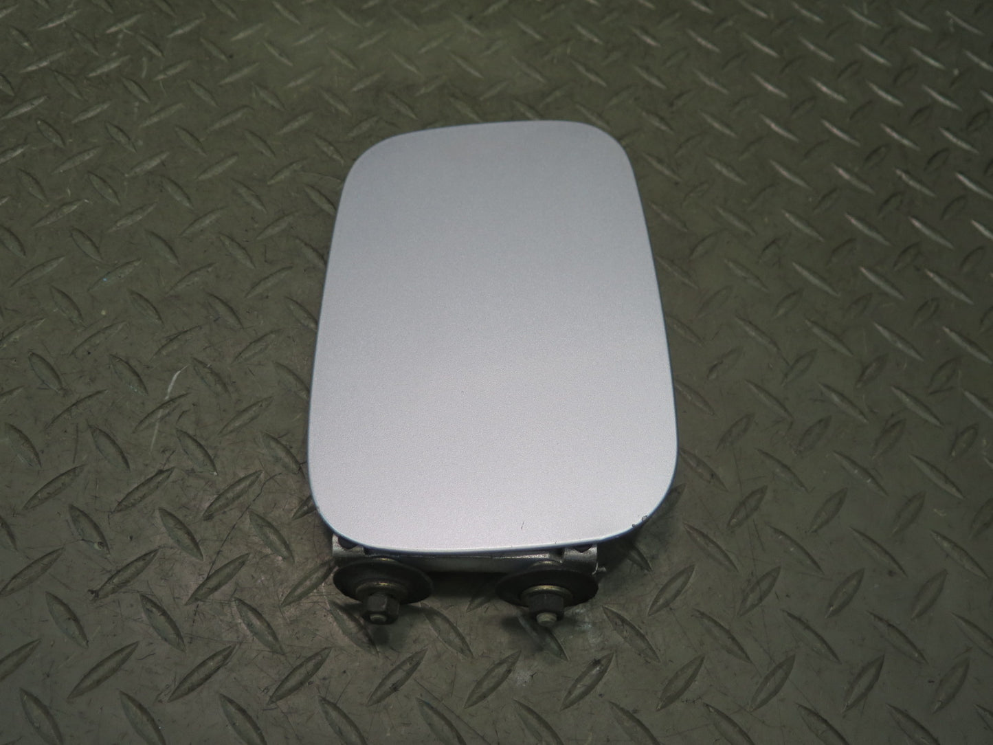 01-06 BMW E46 330ci Convertible Fuel Tank Filler Door Lid Cover Titan Silver OEM