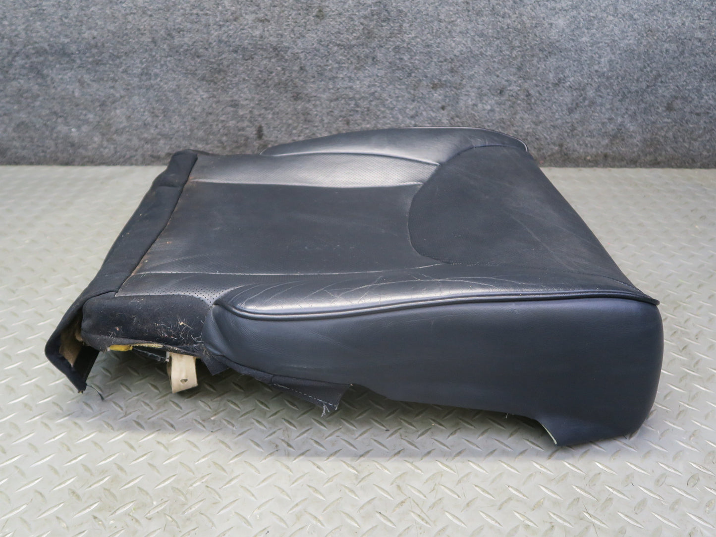 04-06 Lexus UCF30L LS430 Front Right Seat Lower Leather Cushion Black OEM