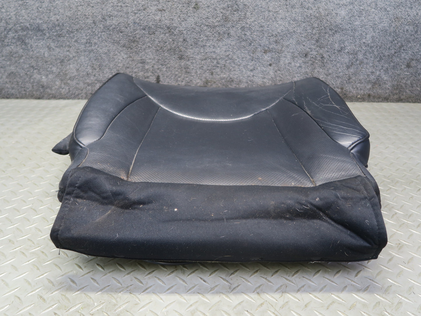 04-06 Lexus UCF30L LS430 Front Right Seat Lower Leather Cushion Black OEM