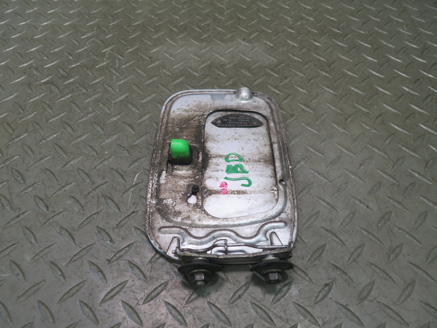 01-06 BMW E46 330ci Convertible Fuel Tank Filler Door Lid Cover Titan Silver OEM