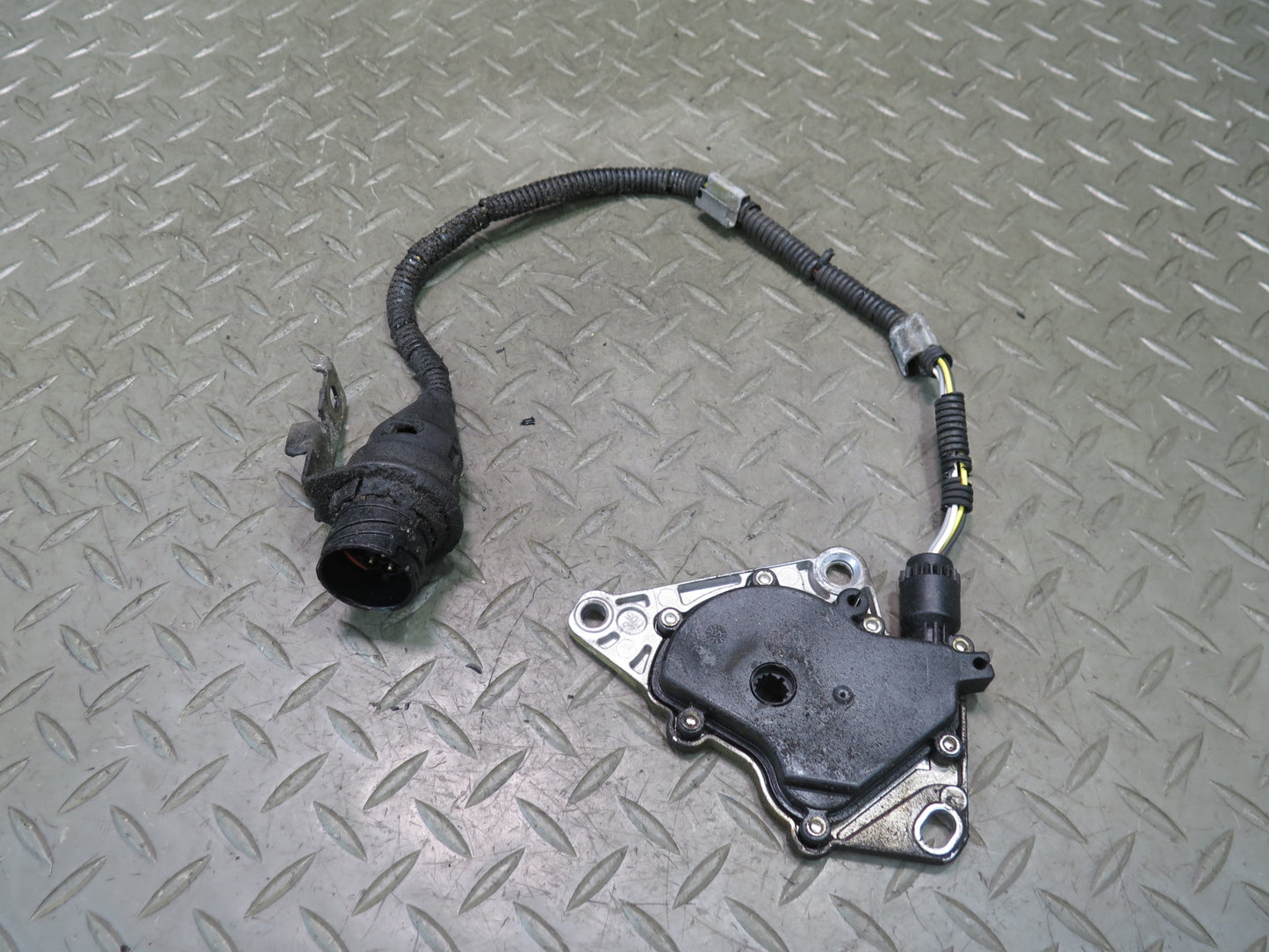 01-03 BMW E46 330ci Automatic Transmission Neutral Safety Switch OEM