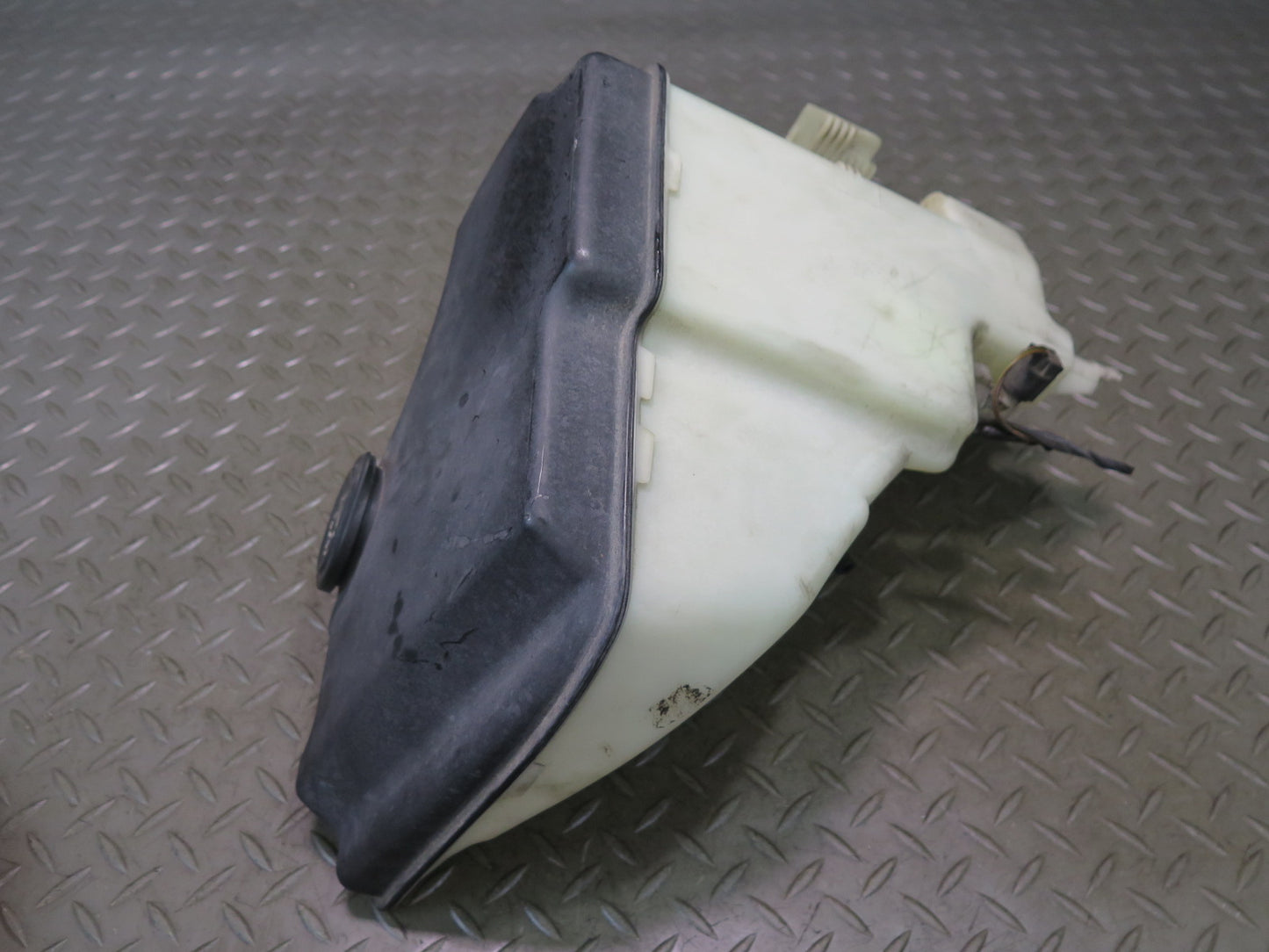 01-06 BMW E46 330CI Windshield Washer Fluid Reservoir Tank w Pump 7007970 OEM