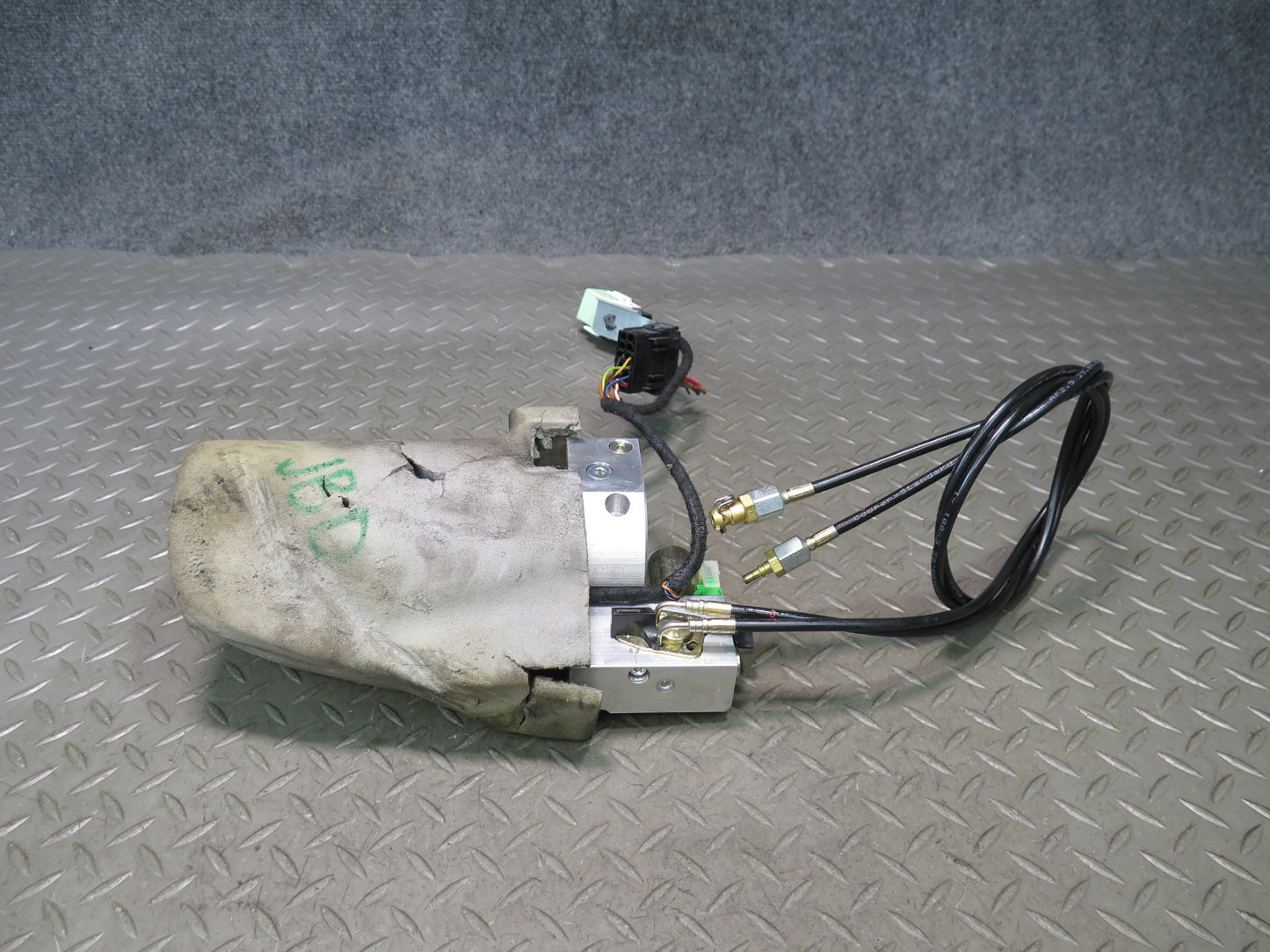 01-06 BMW E46 330ci Convert TOP Roof Hydraulic Pump Motor w Sound Insulation OEM