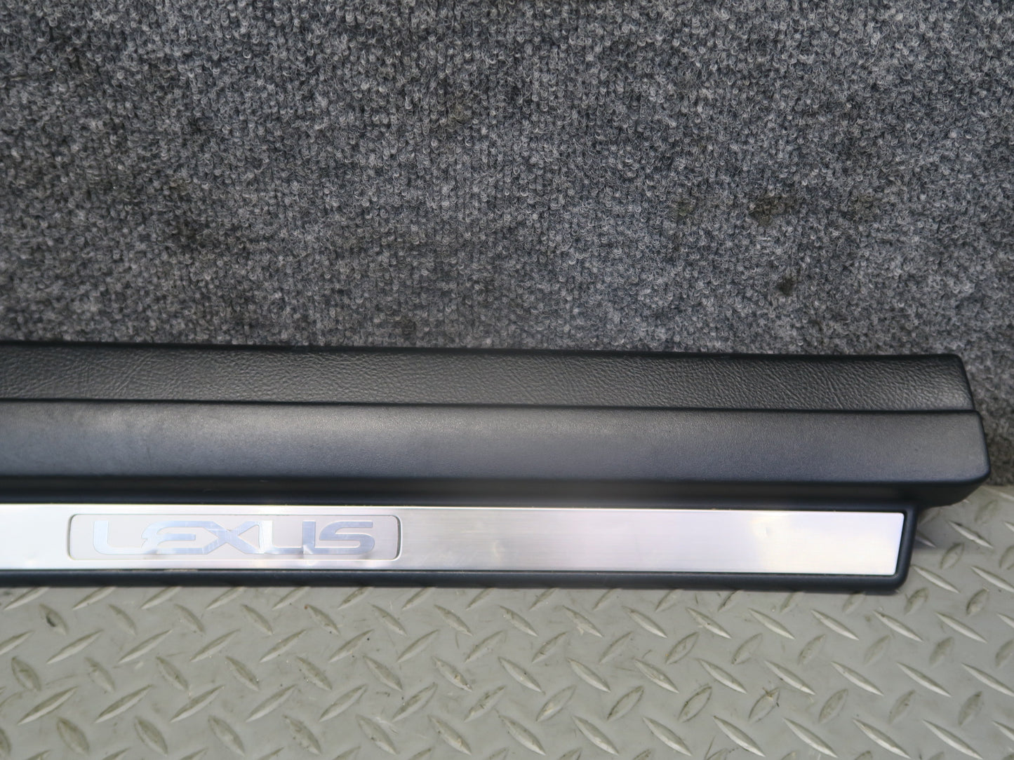 01-06 Lexus UCF30L LS430 Set of 2 Rear Door Scuff Sill Plate Trim Panel OEM
